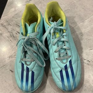 Girls indoor soccer cleats